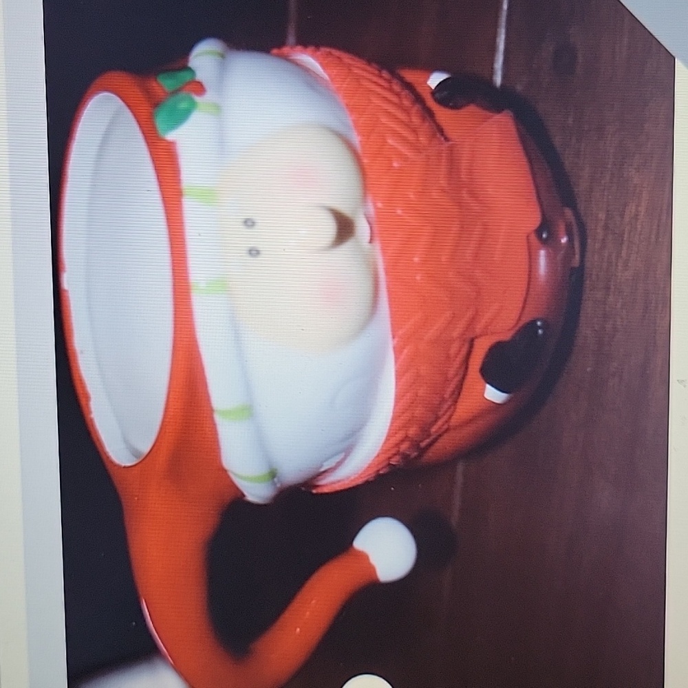 Cracker Barrel red Santa Claus coffee mug cup removable silicone scarf New …